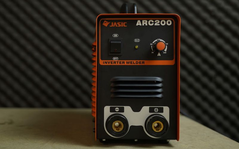 Máy hàn que Jasic ARC 200 (R04)