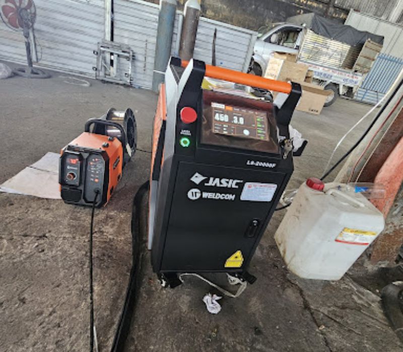 Máy hàn laser Jasic LS-20000F (Thế hệ thứ 3)